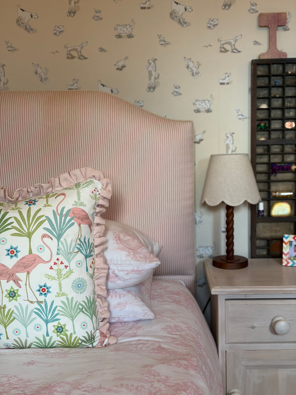 Charlotte Gaisford - Flamingo